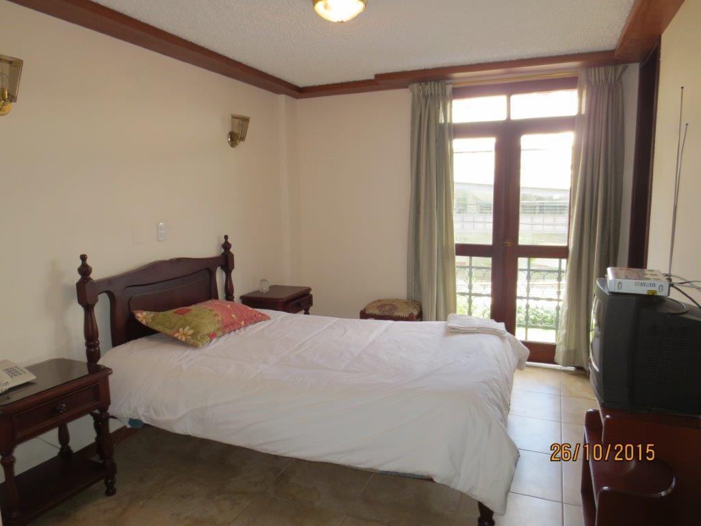 Hotel Cumanda Alfaro Kültér fotó