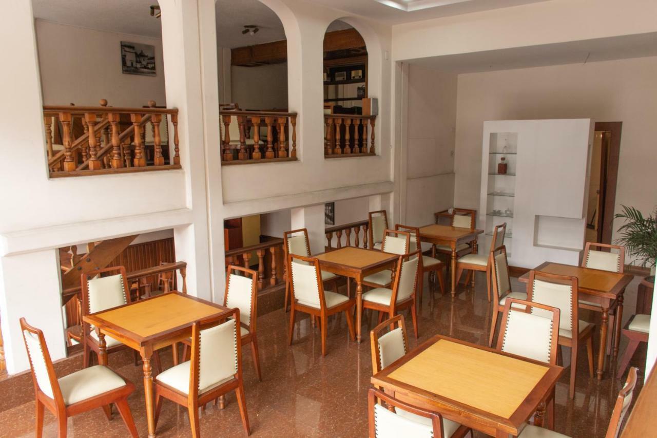 Hotel Cumanda Alfaro Kültér fotó