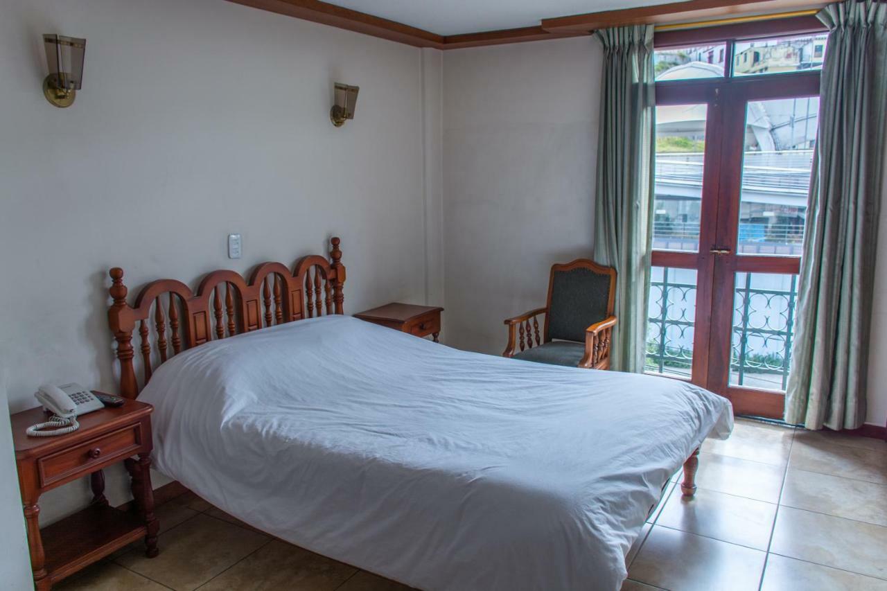 Hotel Cumanda Alfaro Kültér fotó