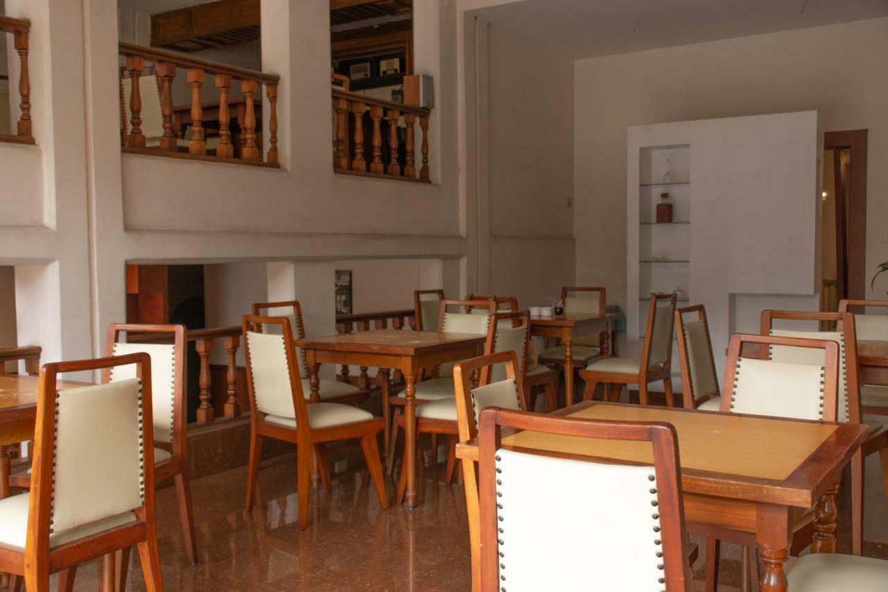 Hotel Cumanda Alfaro Kültér fotó